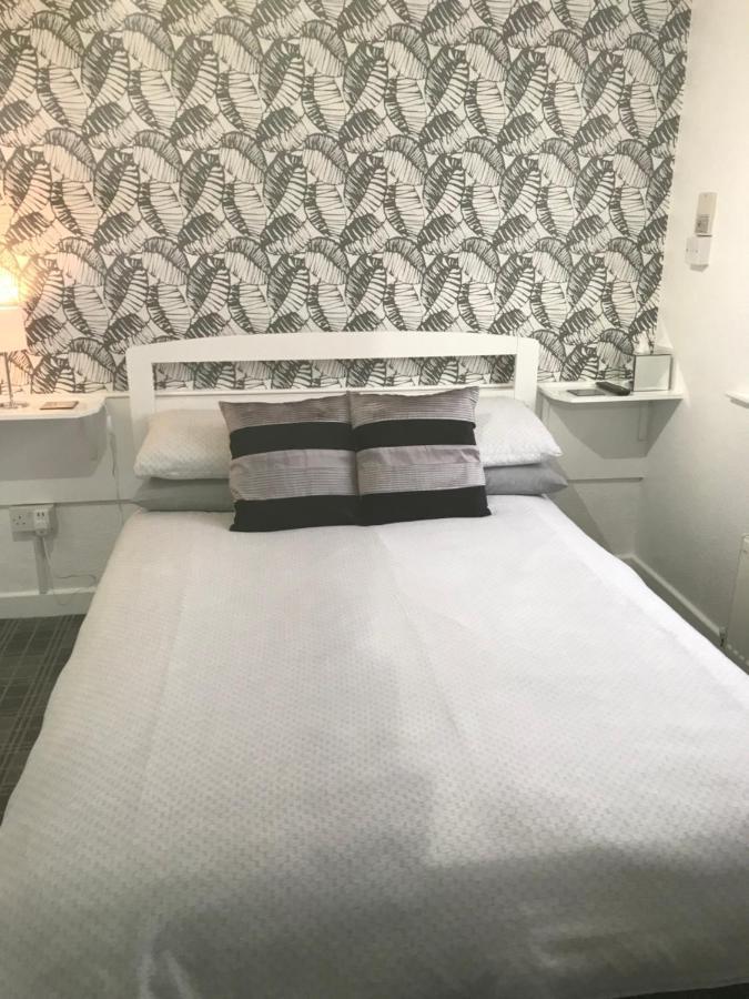 Number 40 - No Multiple Room Bookings Blackpool Exterior photo